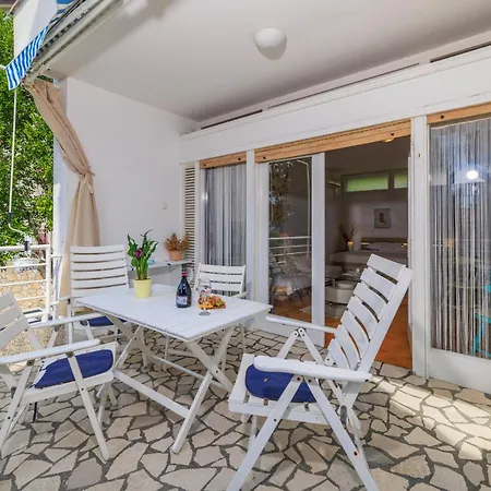 Sertic 2 아파트 *