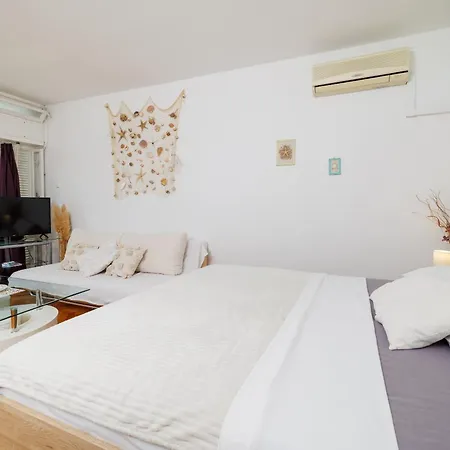 Apartment Sertic 2 *